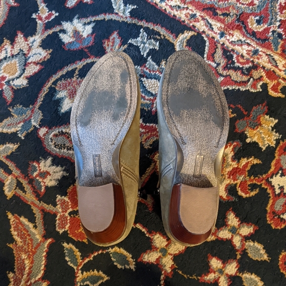 Crown Vintage Bootie - Picture 4 of 5